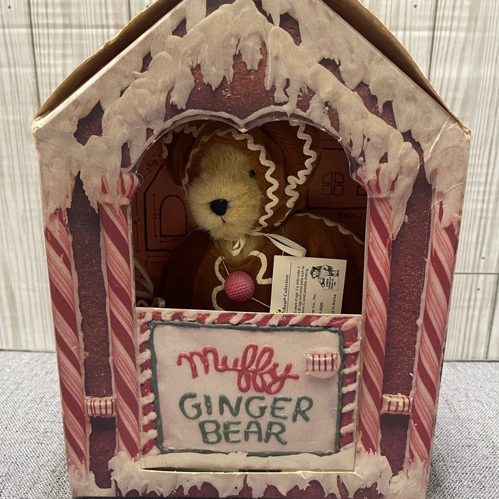 Muffy Ginger Bear in Festive Box
